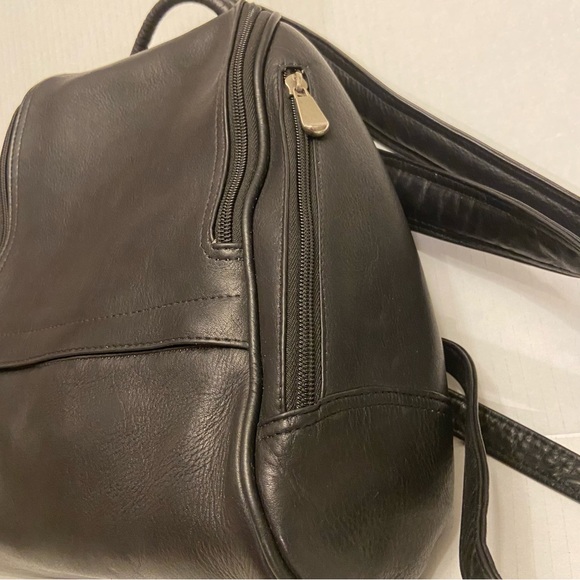 Le Donne Black Zip Zip Multi Compartment Genuine Leather Backpack. - Picture 3 of 12